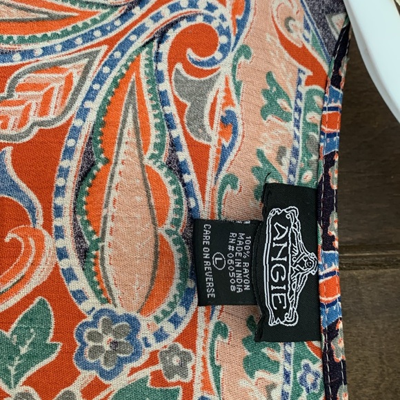 Long cardigan. - Picture 2 of 3